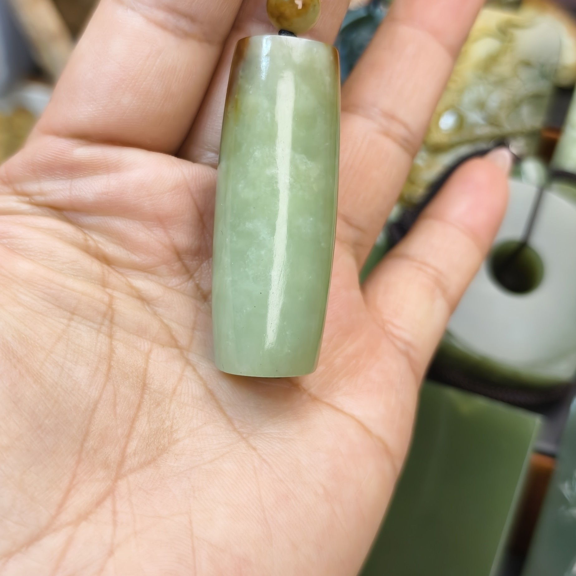 黄白河磨玉勒子挂件