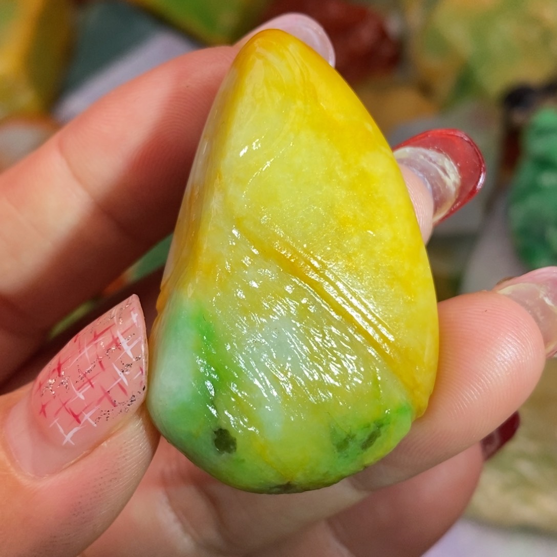 翡翠颈饰未镶嵌缅甸翡翠