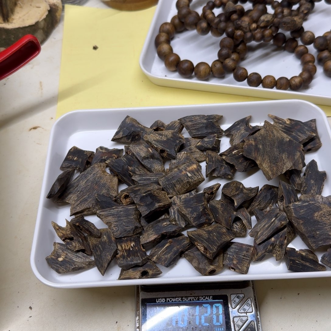 沉香沉香碎屑奇楠沉香油叶子块料100克