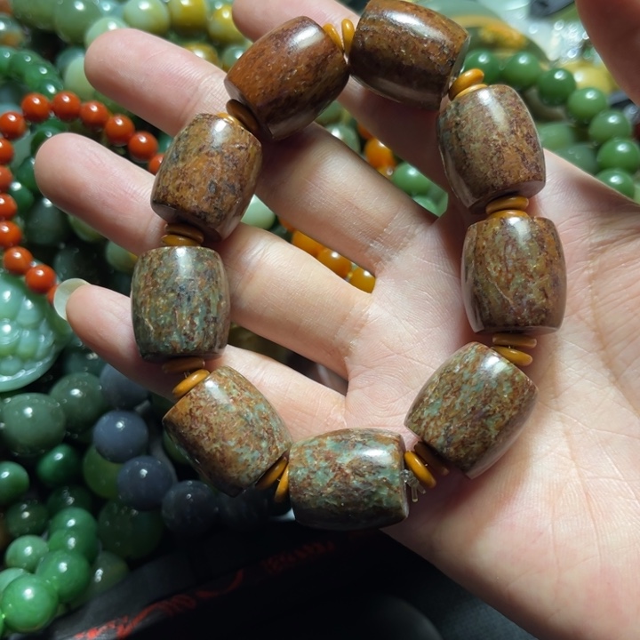 岫岩河磨玉（透闪石质玉）未镶嵌手链