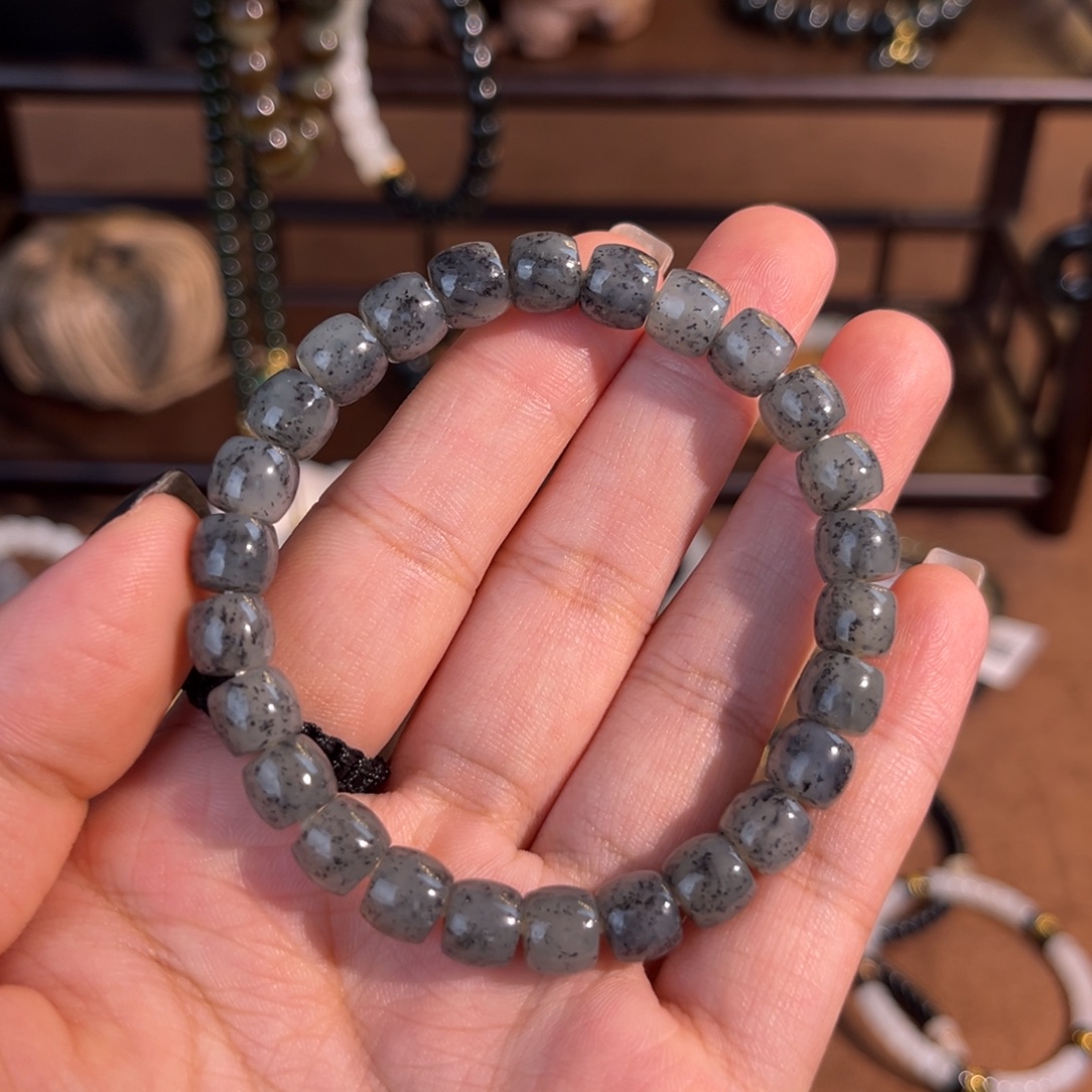 和田玉未镶嵌手串