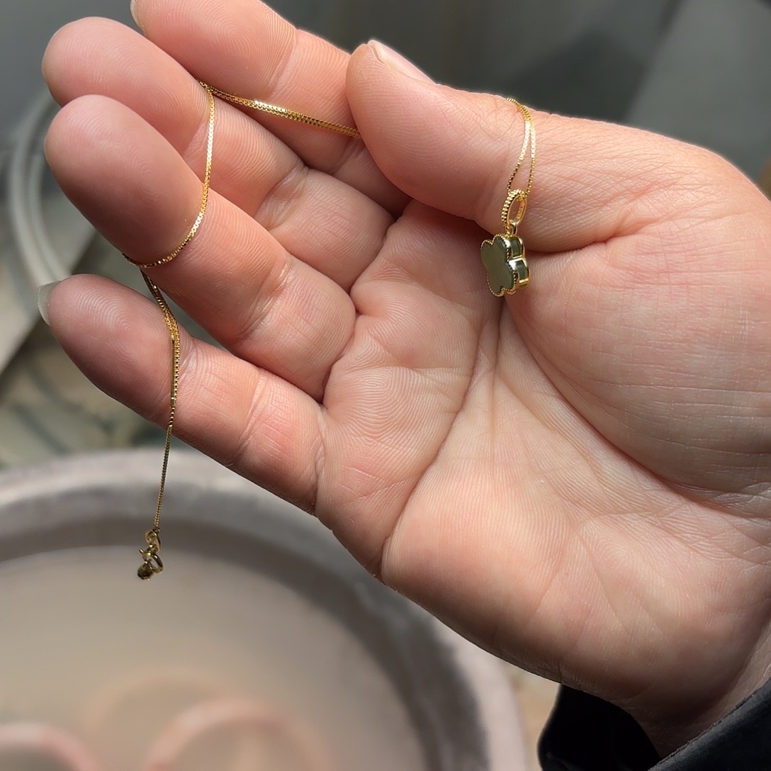 辞***。和田玉（糖玉）银S925镶嵌颈饰