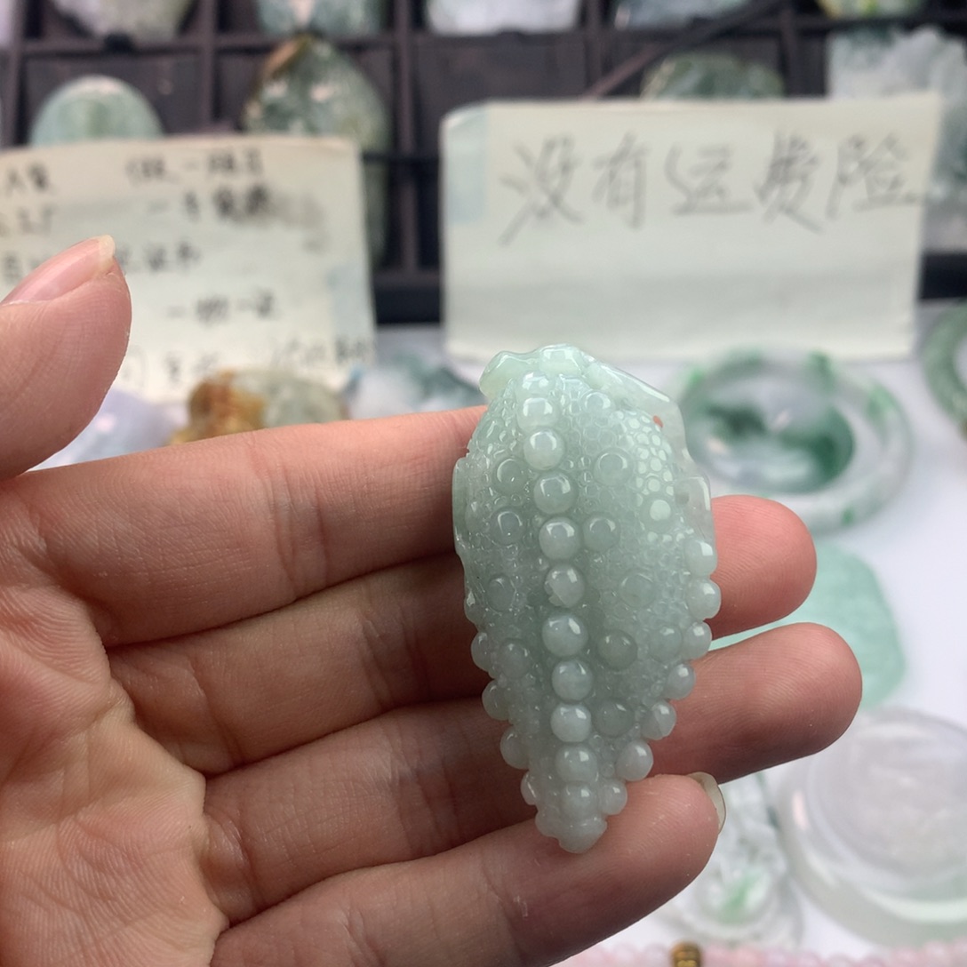 翡翠颈饰未镶嵌一