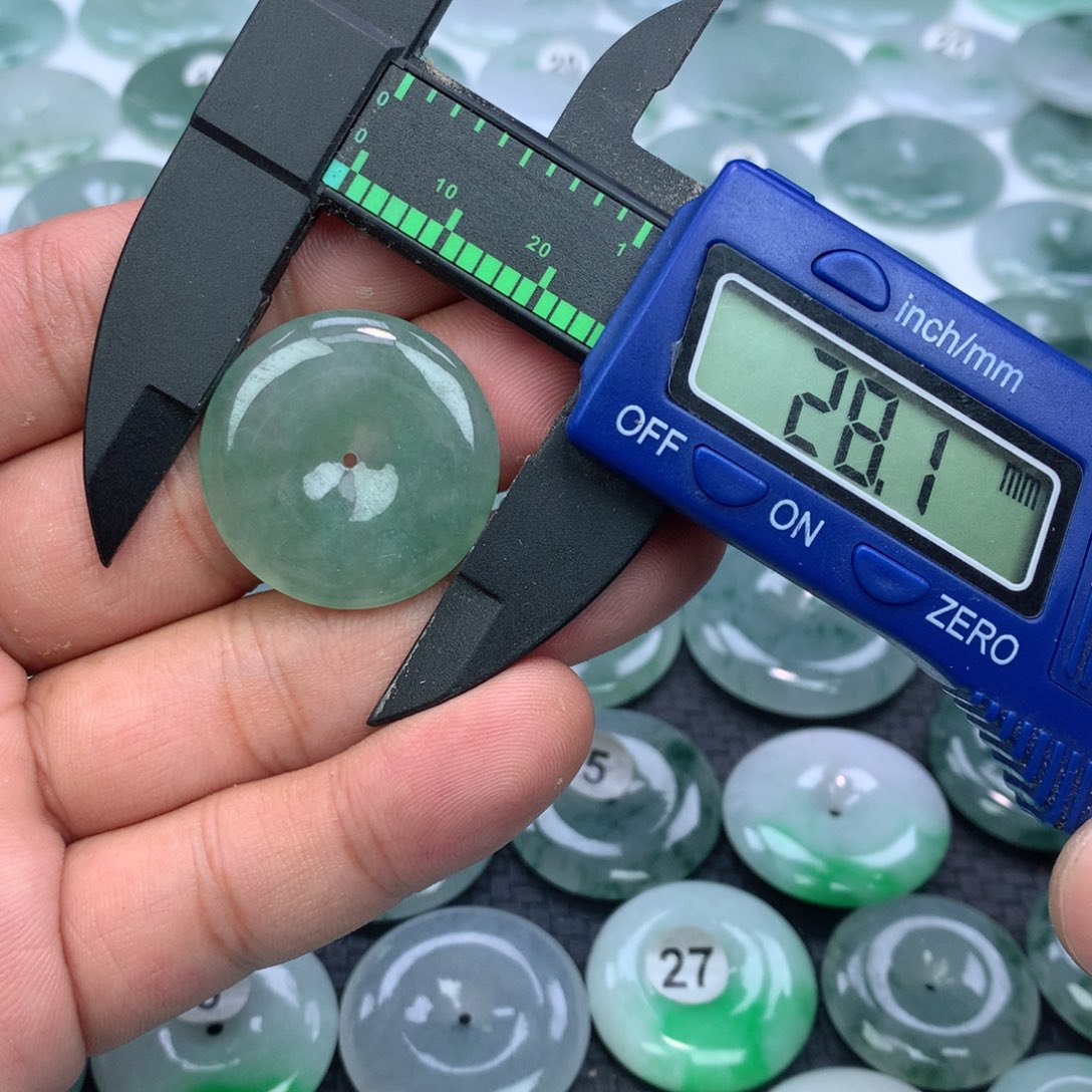 翡翠未镶嵌颈饰缅甸天然A货翡翠