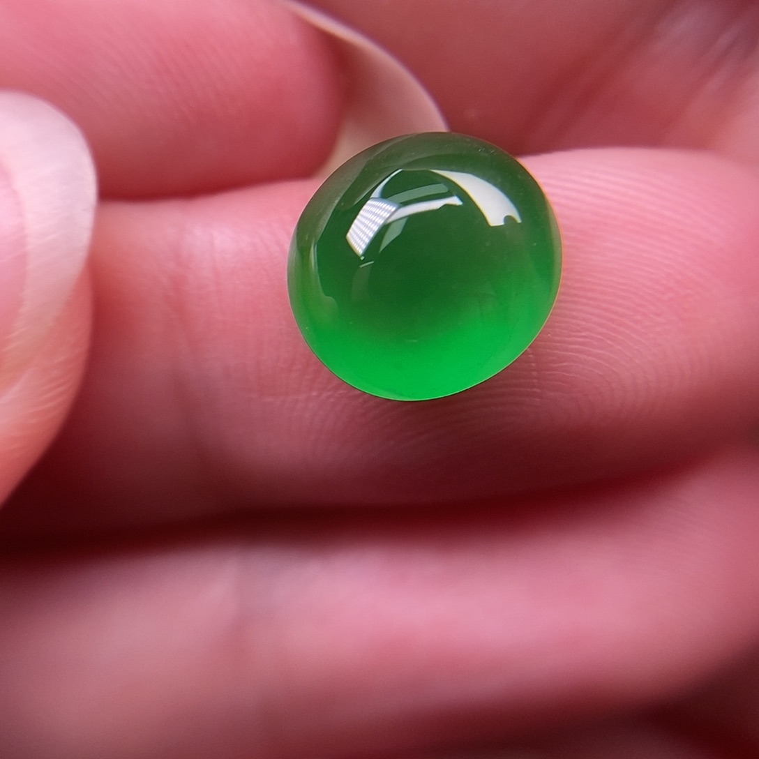 定制翡翠未镶嵌杨**露翡翠