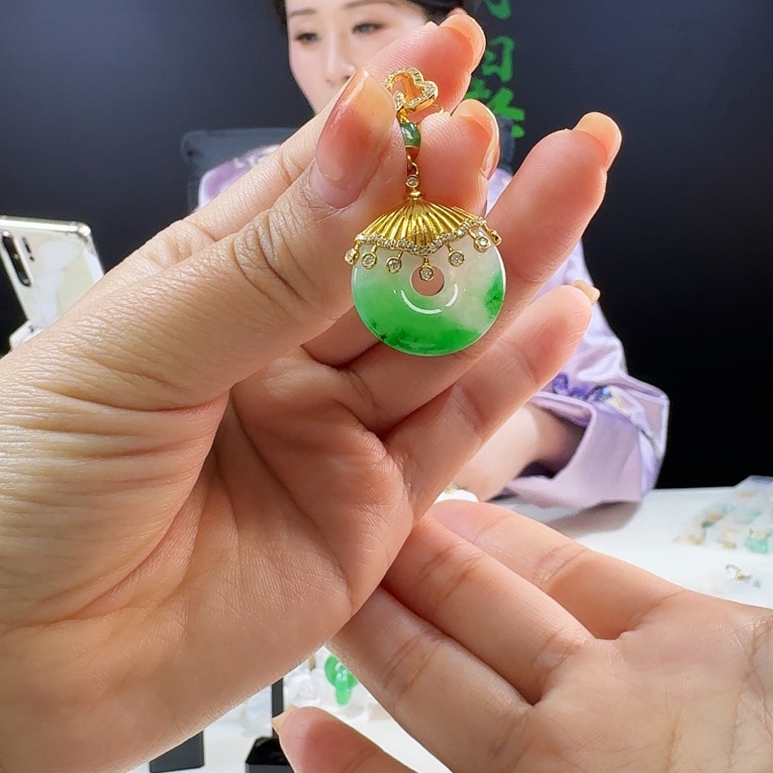 翡翠吊坠(不含链)18K金镶嵌18k镶嵌