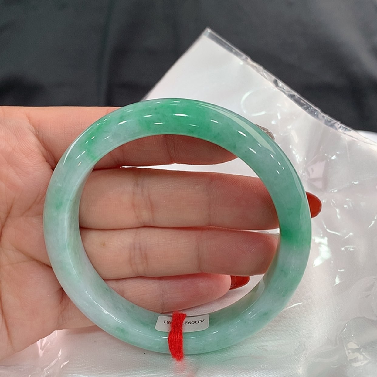 【闪购商品】翡翠手镯未镶嵌58，57/58