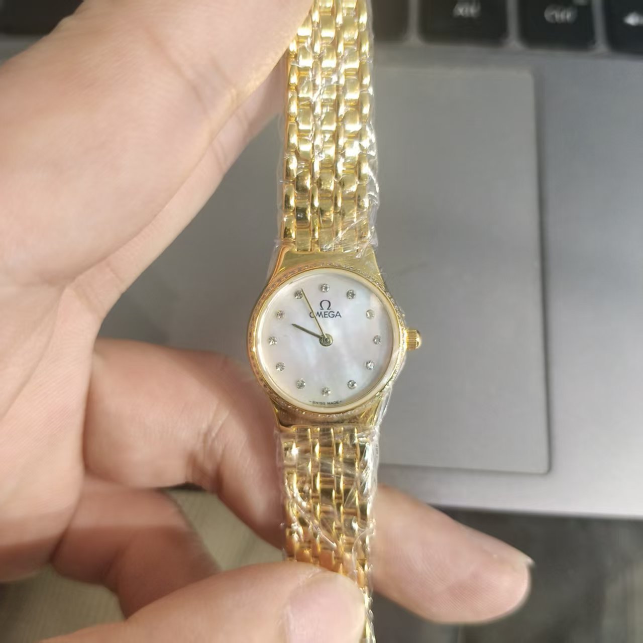 95新 Omega/欧米茄 95新 石英表 后镶钻盘22腕15.5/256101202