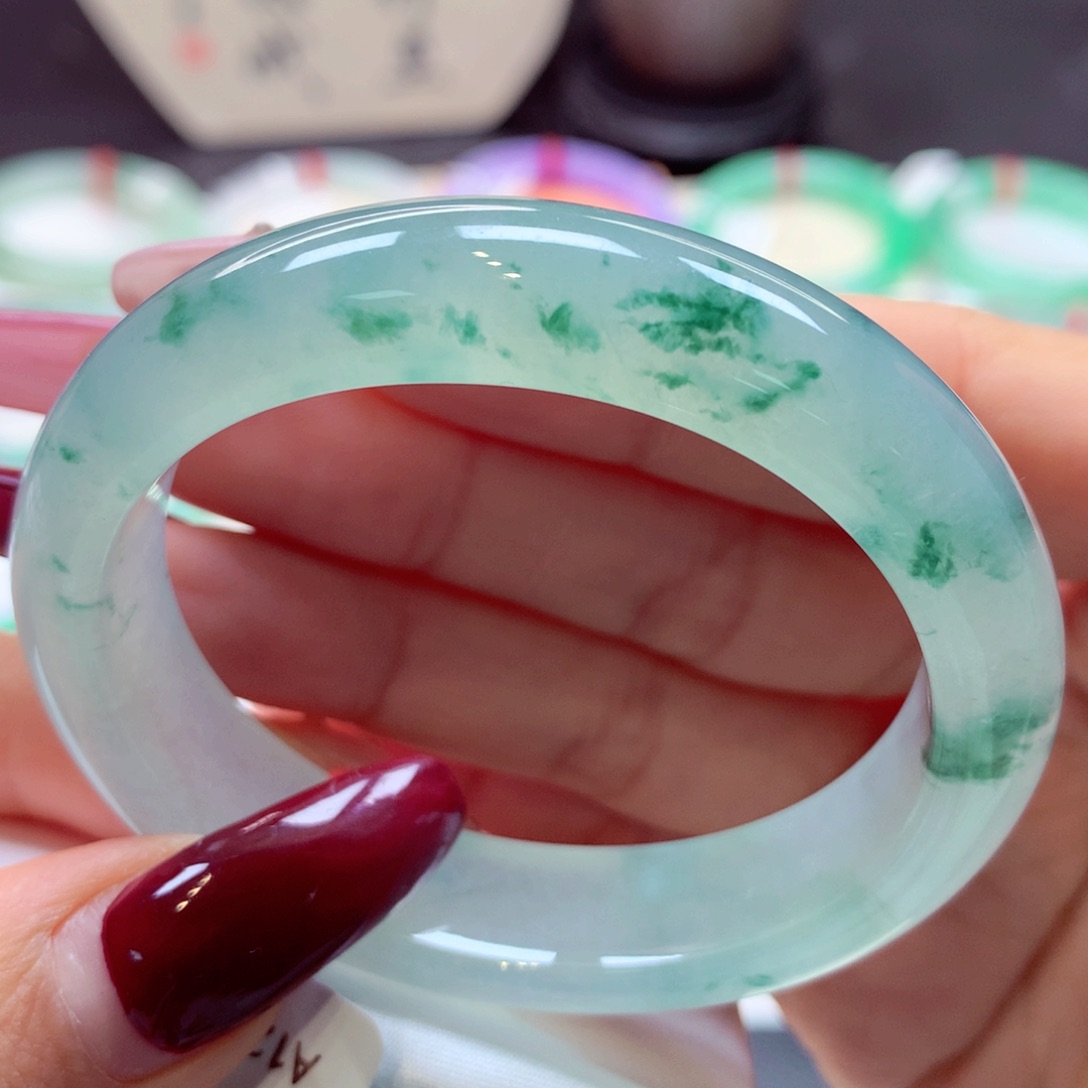 翡翠手镯（贵妃镯）未镶嵌贵妃11号66