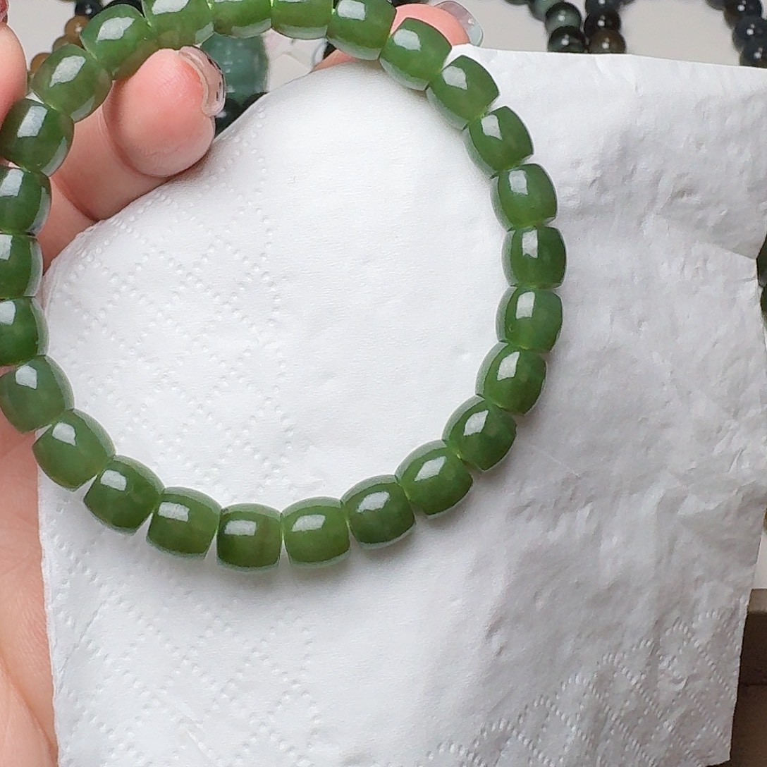 和田玉（碧玉）未镶嵌手链阳绿8.3 