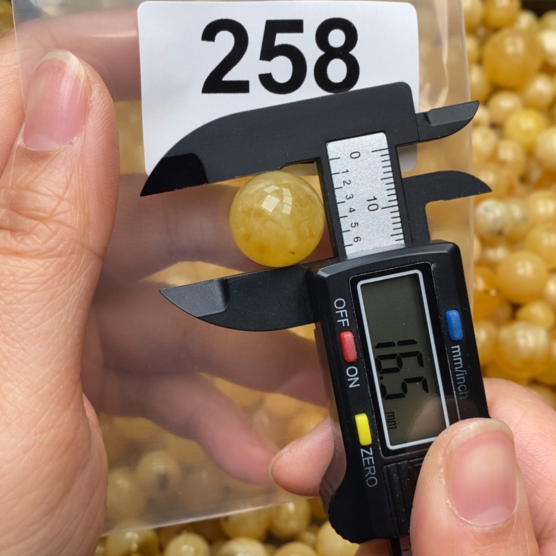 蜜蜡珠宝奇石未镶嵌