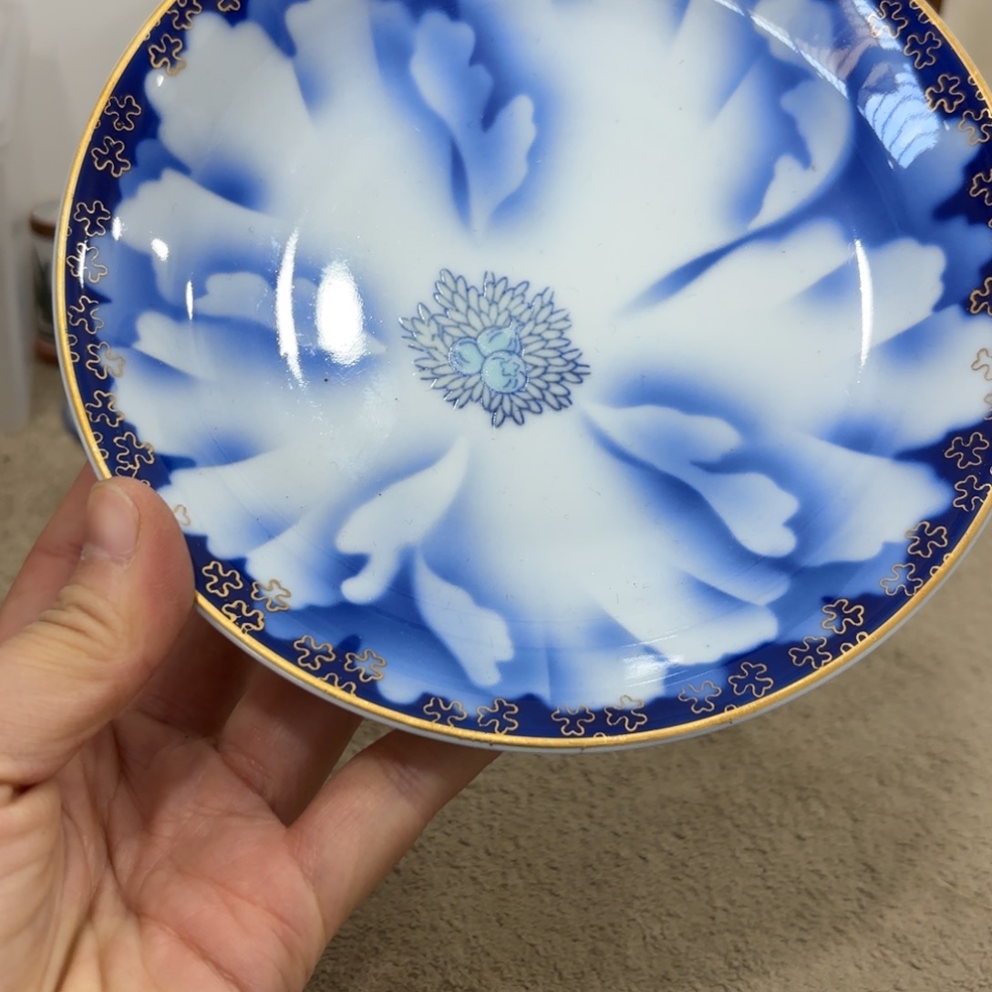 瓷片非常好看漂亮的物品 