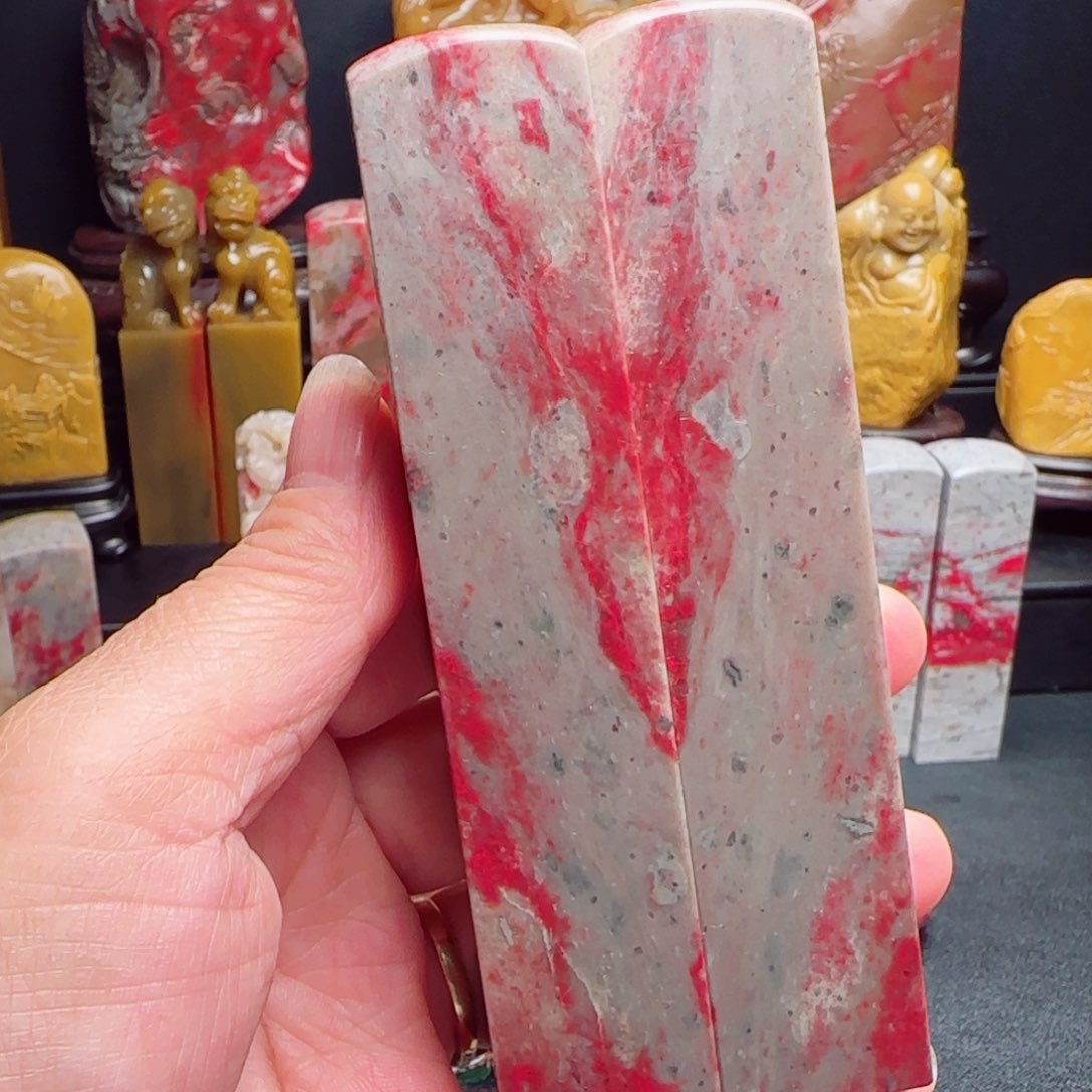 昌化石昌化鸡血石