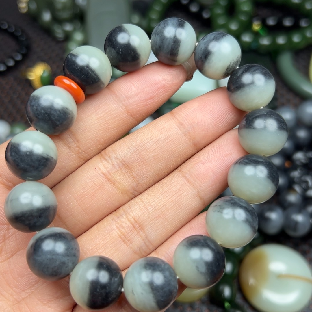 和田玉吊坠未镶嵌