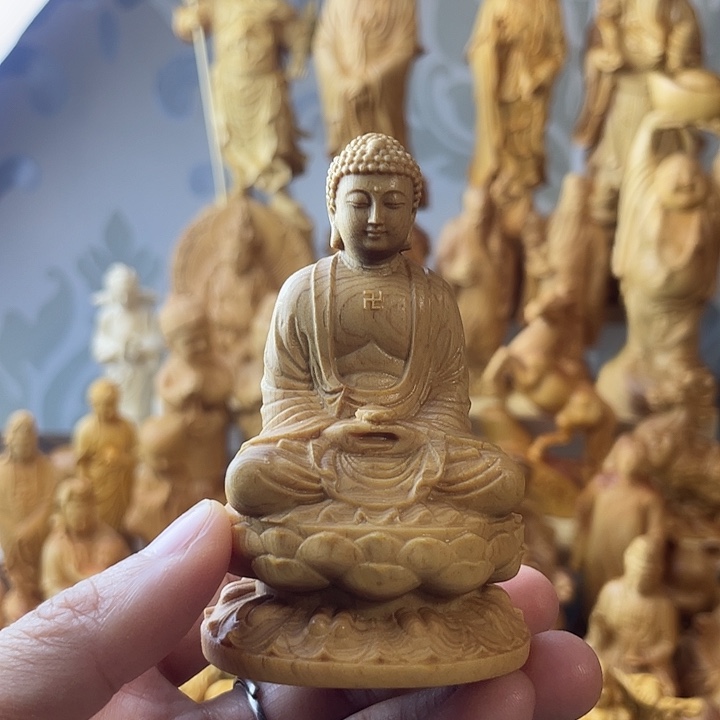 柏木（崖柏）崖柏大日如来高8公分