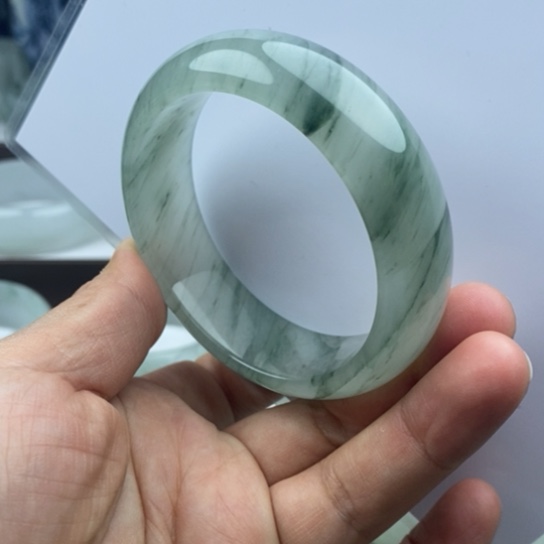 石英质玉（金丝玉）未镶嵌手镯