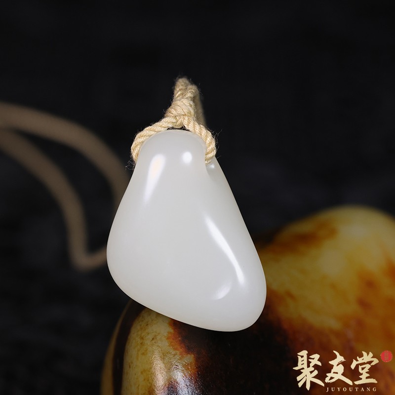 W89聚友堂王伟玉雕15克新疆和田玉籽料白玉仿古随型吊坠挂件玉坠
