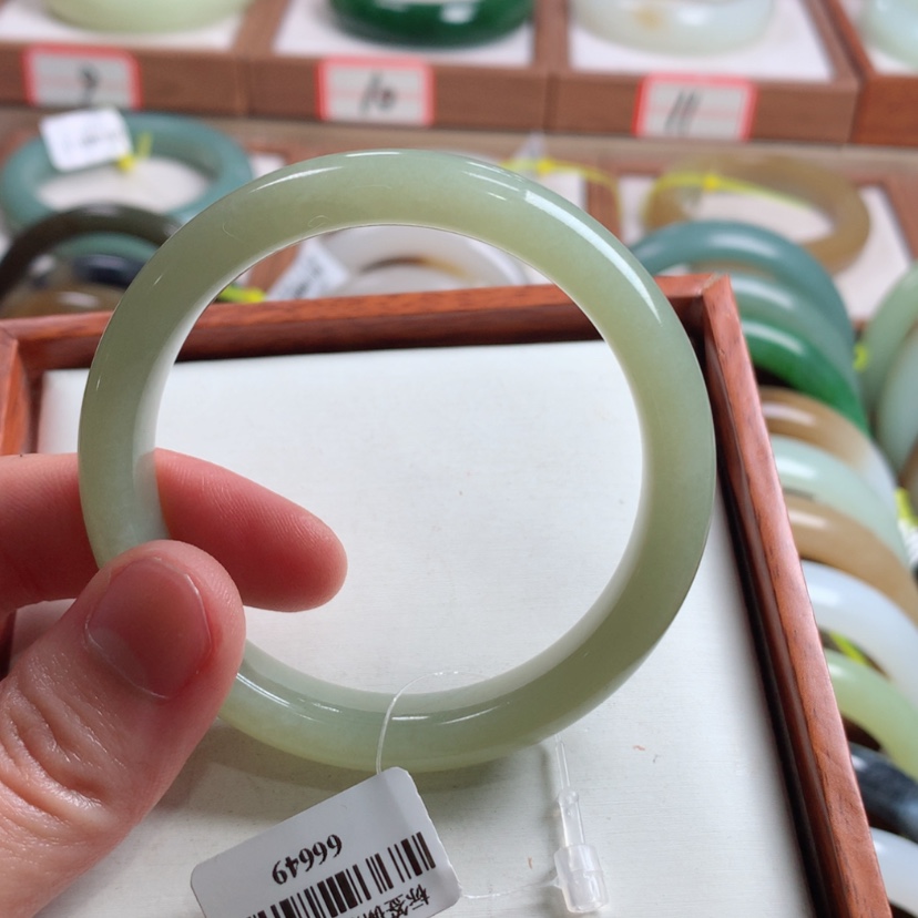 【闪购商品】和田玉手镯未镶嵌52.6