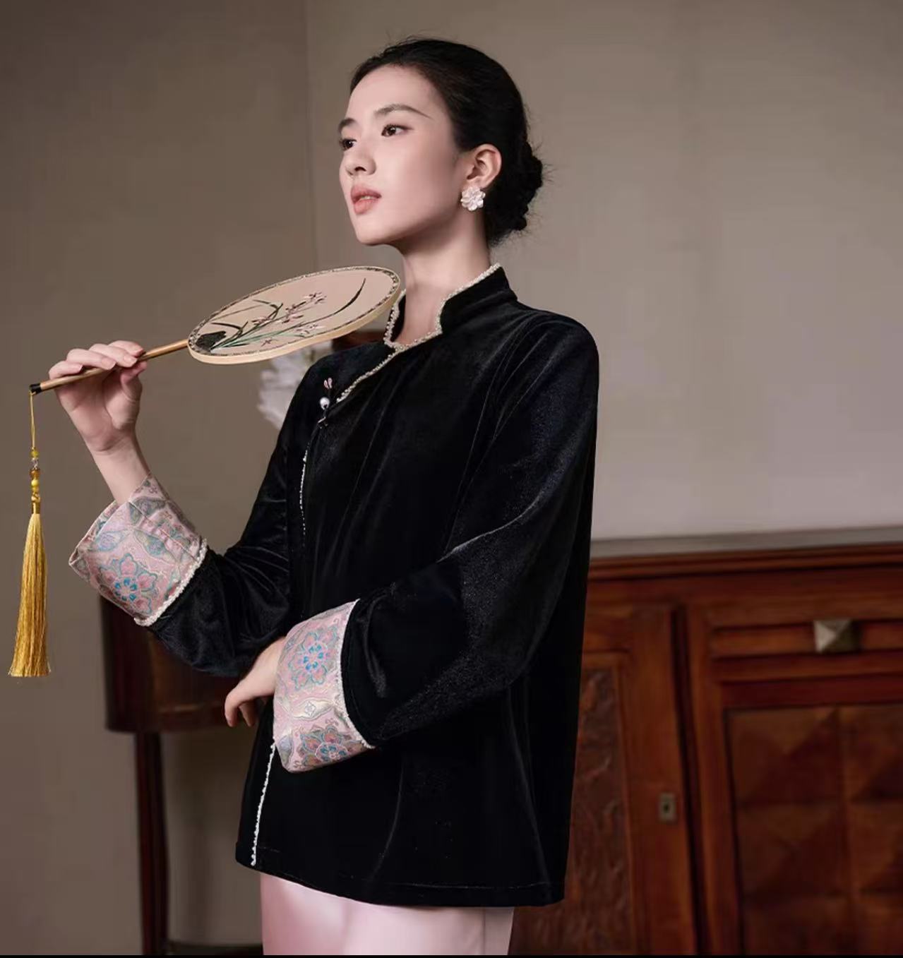 M234曼裳格2025冬款   加棉丝绒珍珠棉服上衣