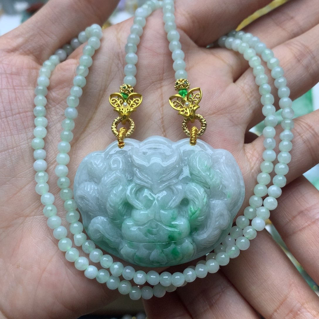 翡翠颈饰未镶嵌翡翠