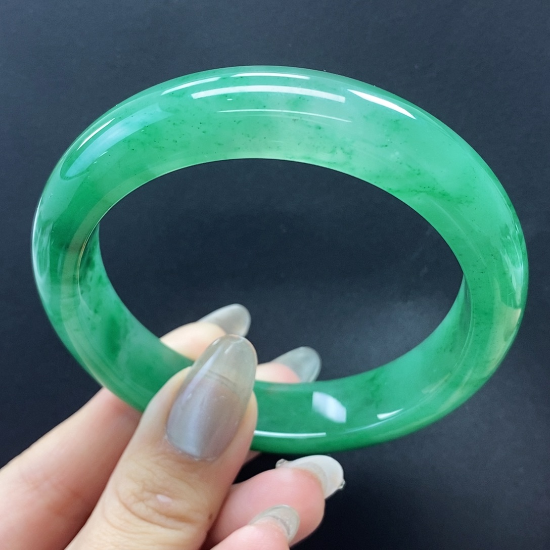 石英质玉手镯未镶嵌君**3