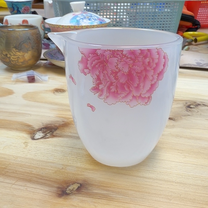 芬***清货现场粉色公道