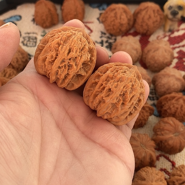 把件文玩核桃盘龙虎