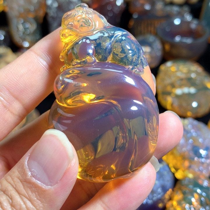 琥珀颈饰未镶嵌蓝珀貔貅