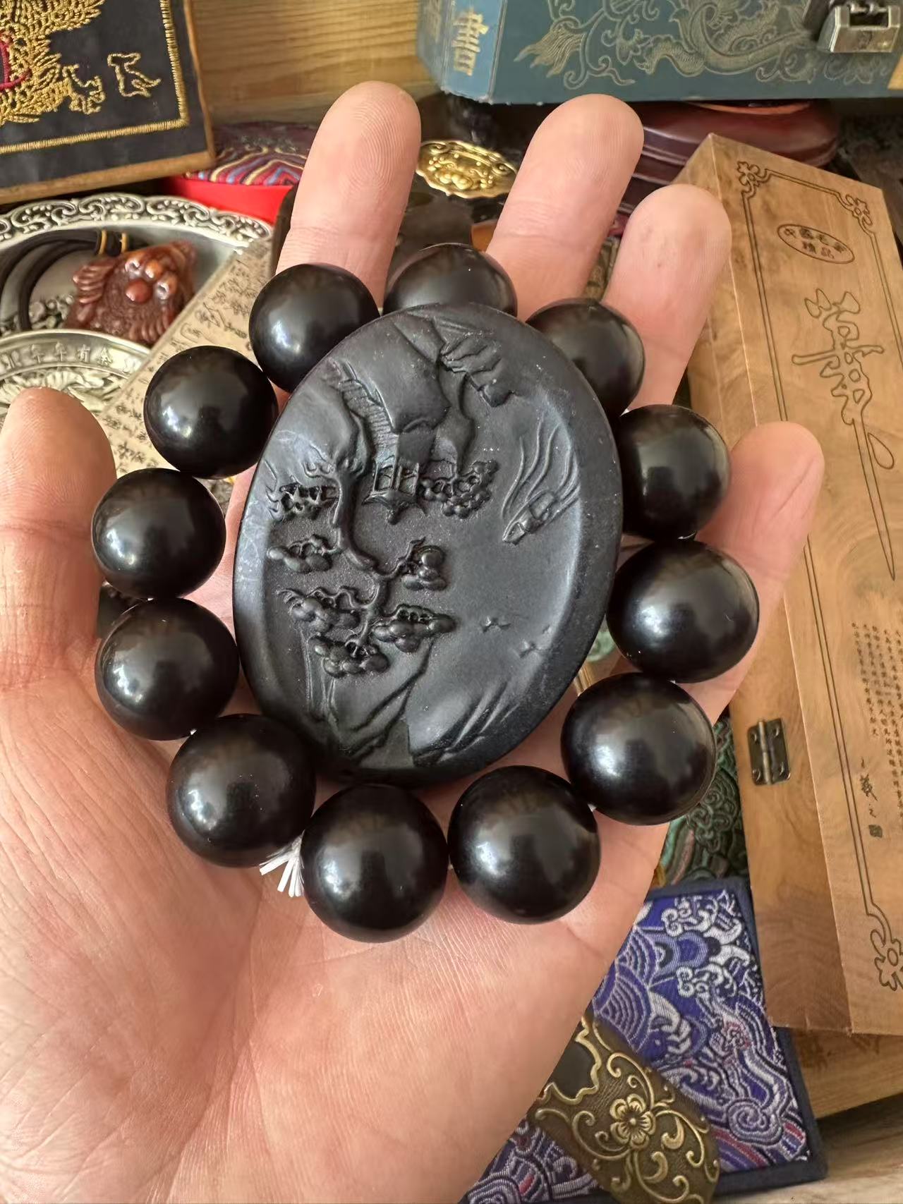 琥珀山水牌手串一对