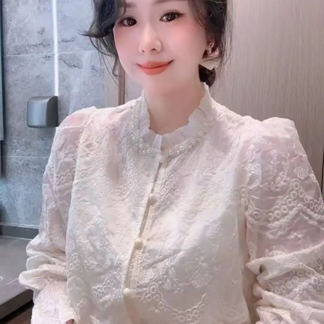 新中式国风名媛气质重工钩花镂空蕾丝衫衬衫女秋冬纯欲别致上衣