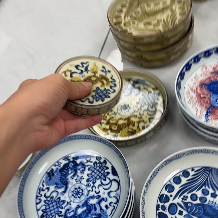 瓷片釉里金狮子杯垫景德镇