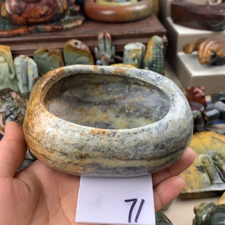 岫岩河磨玉（透闪石质玉）小摆件未镶嵌