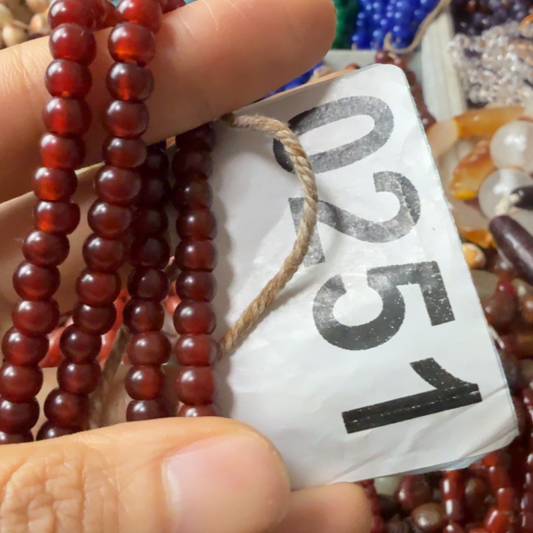 杨****玛瑙/玉髓未镶嵌手链