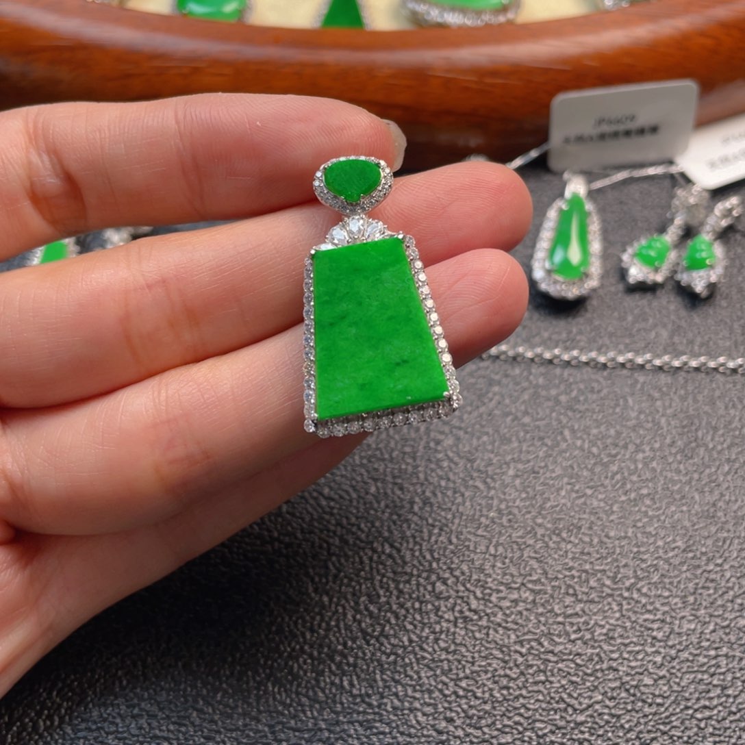 翡翠吊坠(不含链)银S925镶嵌