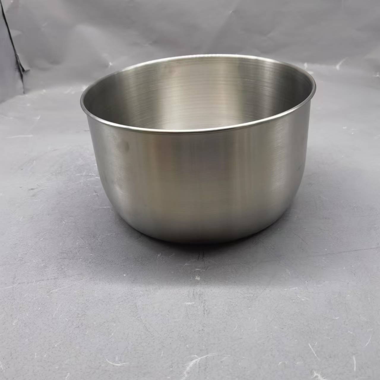 24CM不锈钢盆不能用电磁炉