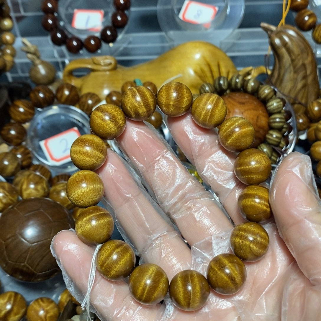 金丝楠木雕工艺品15