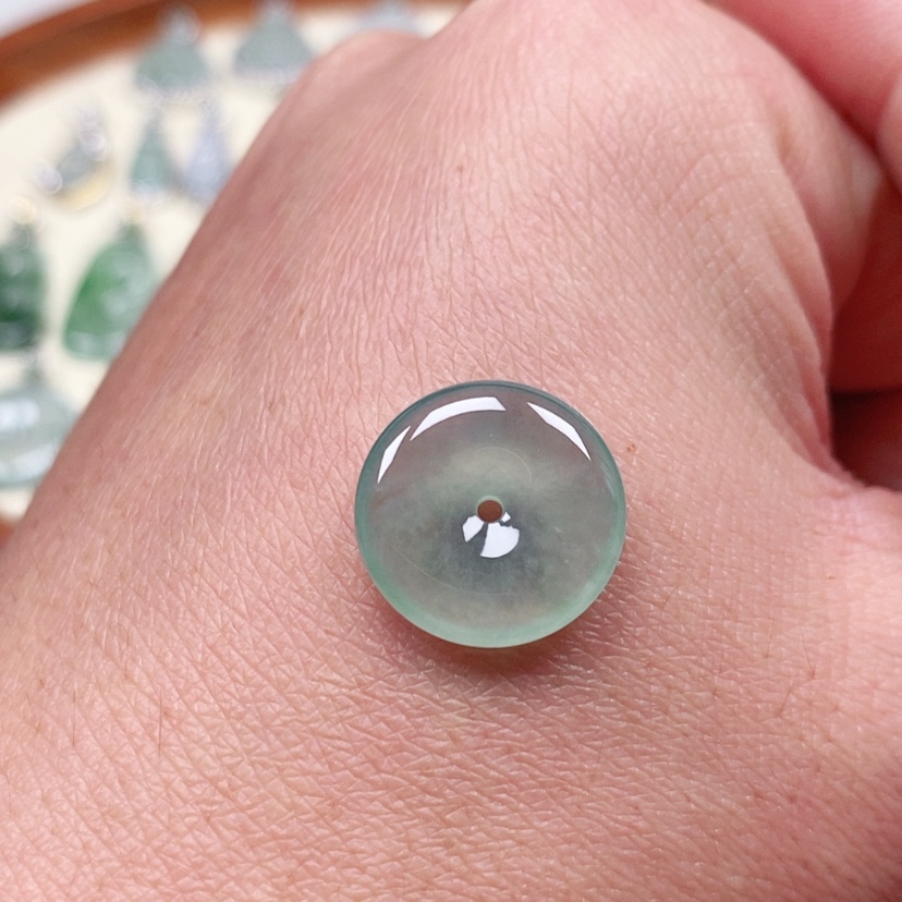 【闪购商品】翡翠吊坠(不含链)未镶嵌