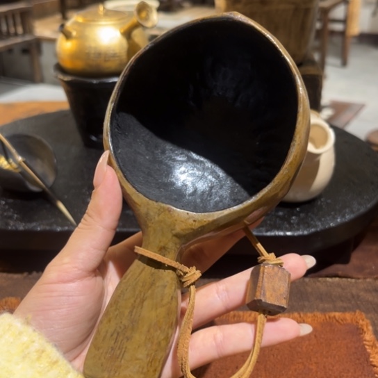 景德镇鱼和熊手工陶艺