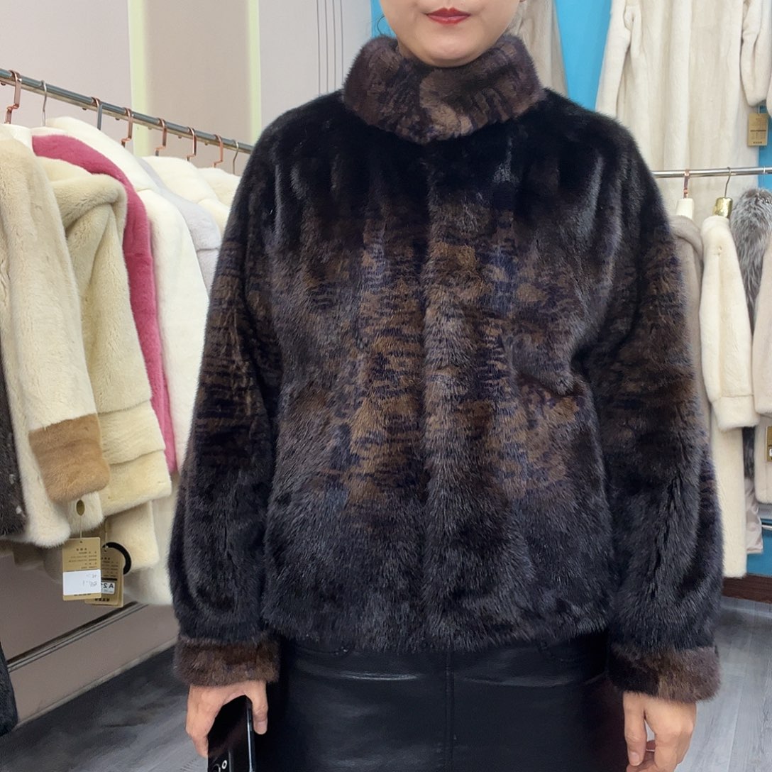 家**宝新款整貂外套立领