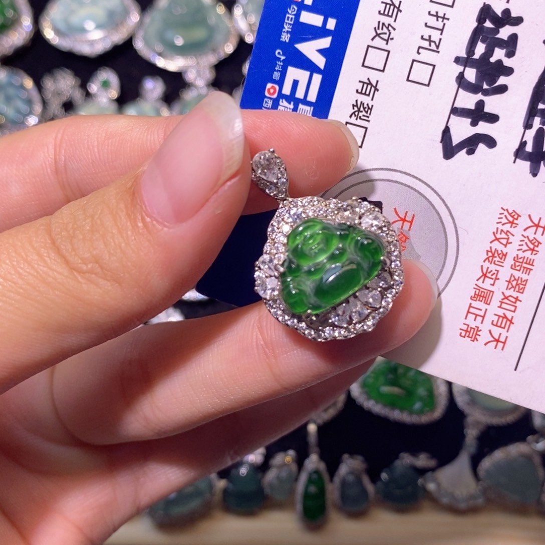 翡翠未镶嵌颈饰天然
