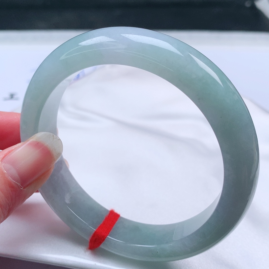 翡翠手镯未镶嵌59圈