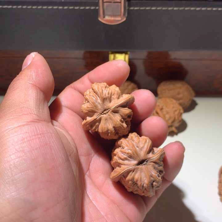 文玩核桃把件雅**虎赤龙