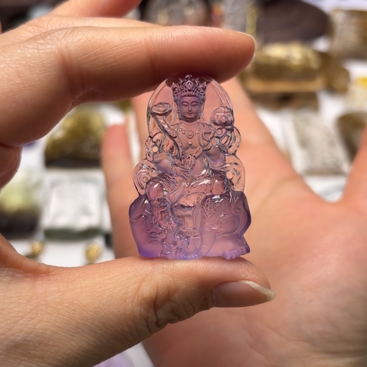 未镶嵌颈饰水晶?****?定制