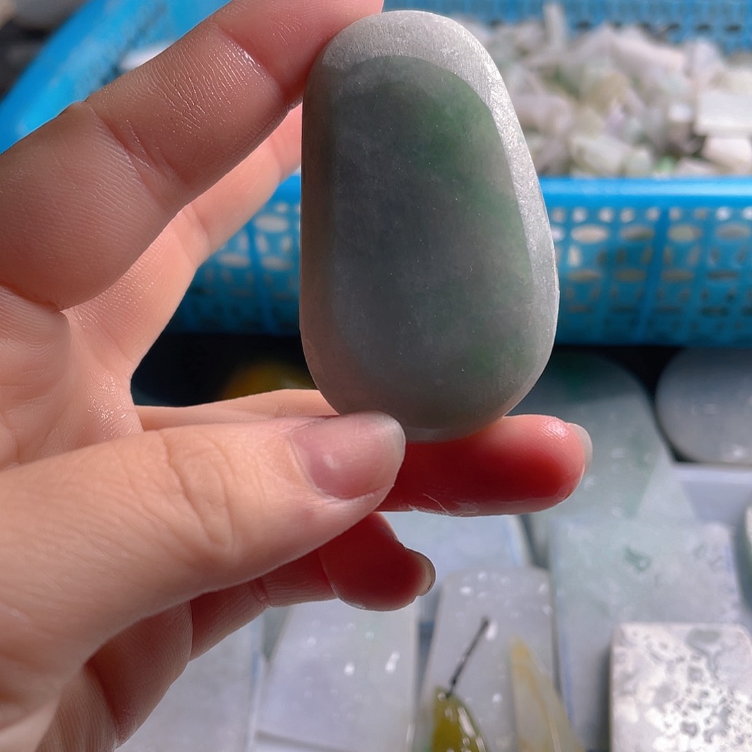 颈饰未镶嵌翡翠阿*.