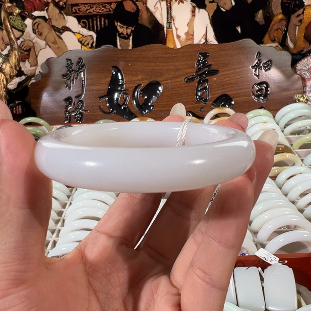 和田玉（白玉）未镶嵌手镯