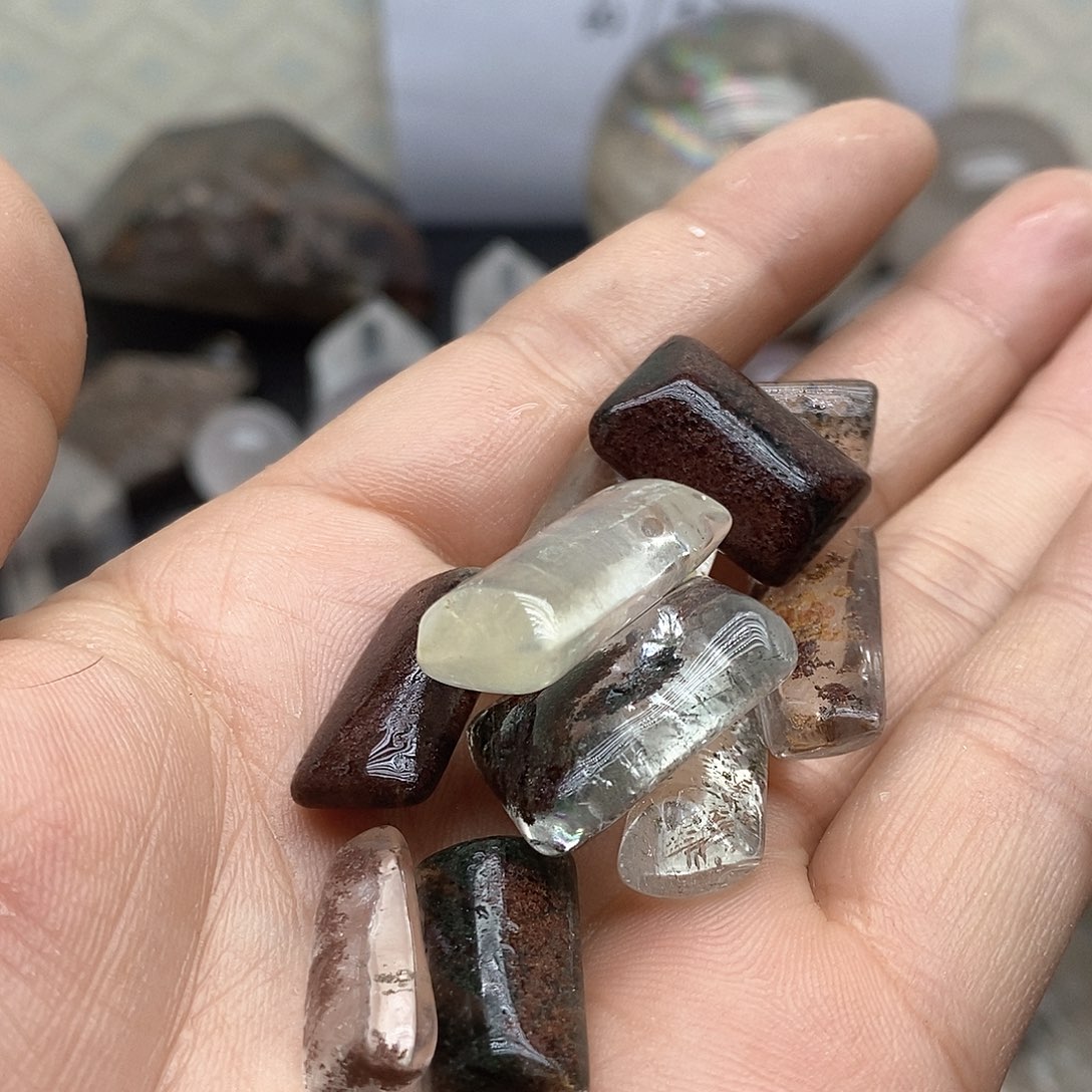 水晶350未镶嵌个别有瑕疵