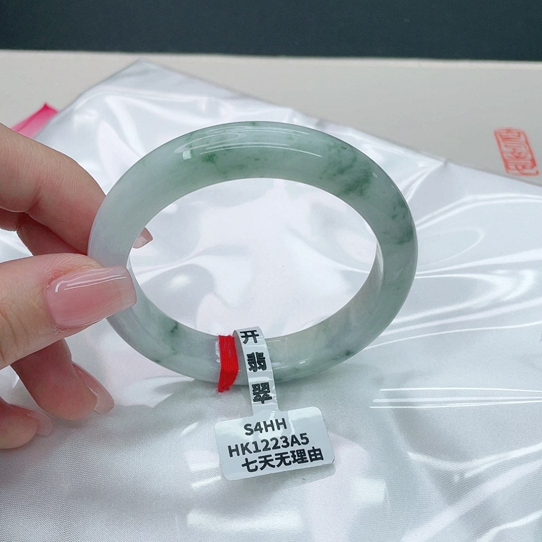 翡翠手镯未镶嵌正55.3