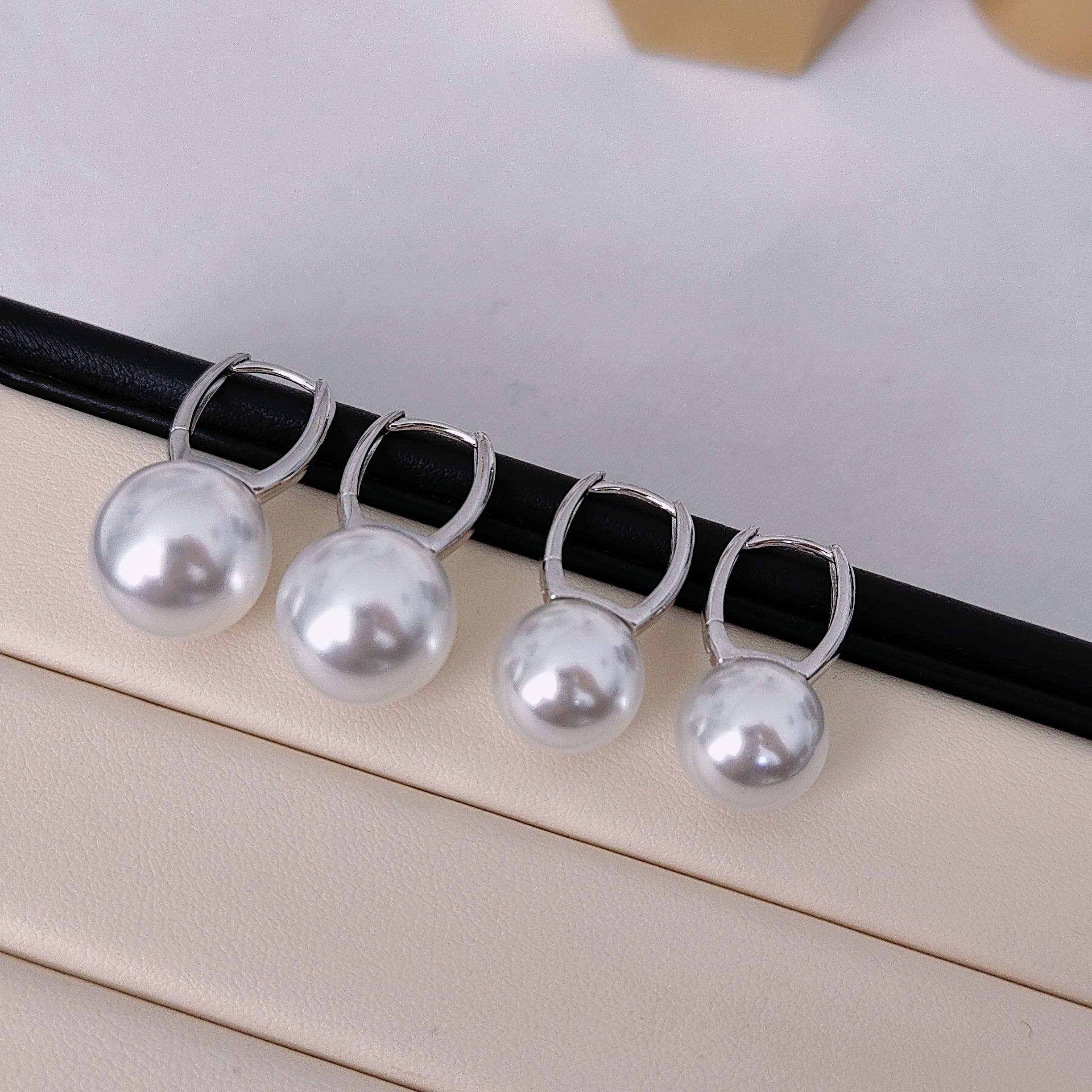 925银耳饰 S925银冷光白珠/素银水桶耳扣百搭气质经典