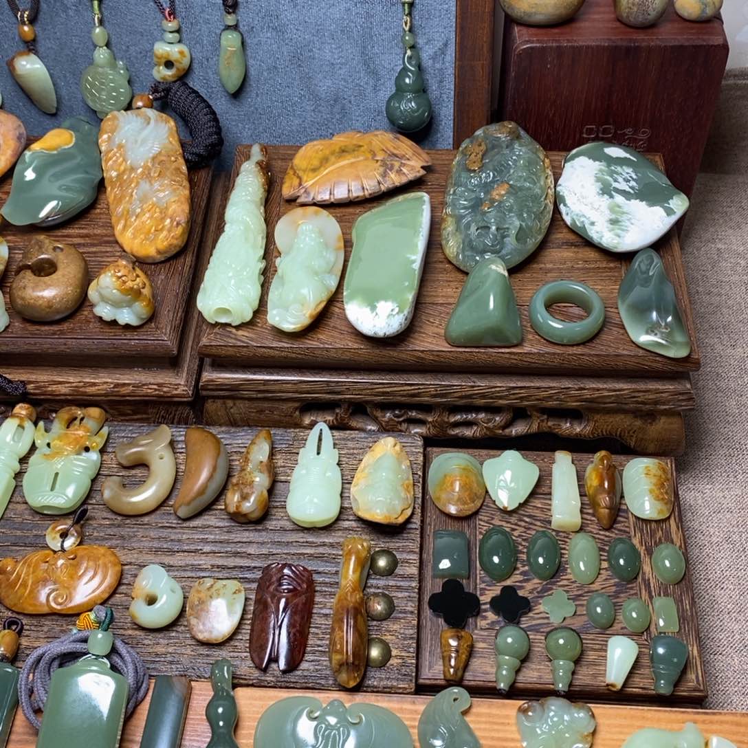 用***3岫岩河磨玉（透闪石质玉）未镶嵌颈饰