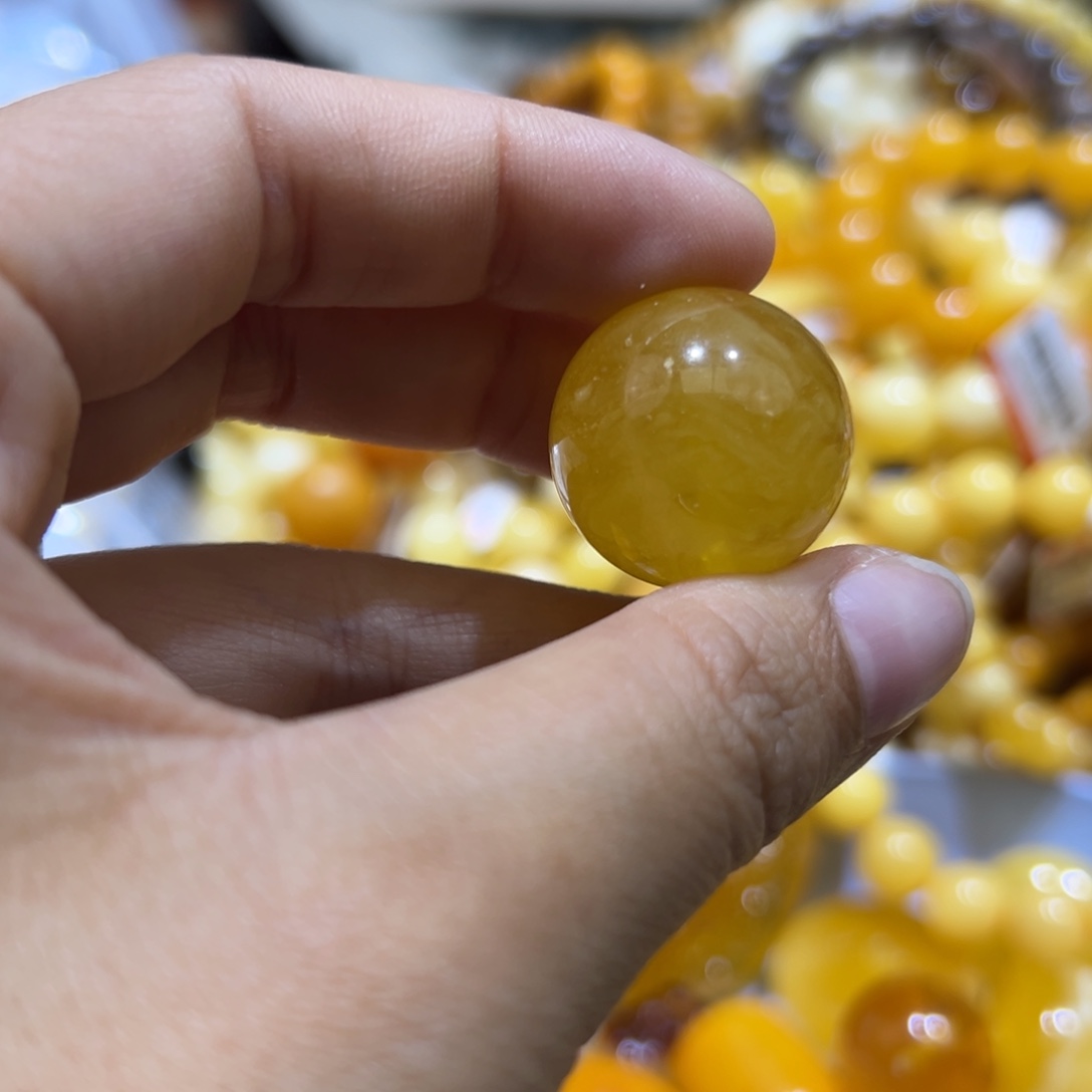 琥珀珠宝奇石未镶嵌